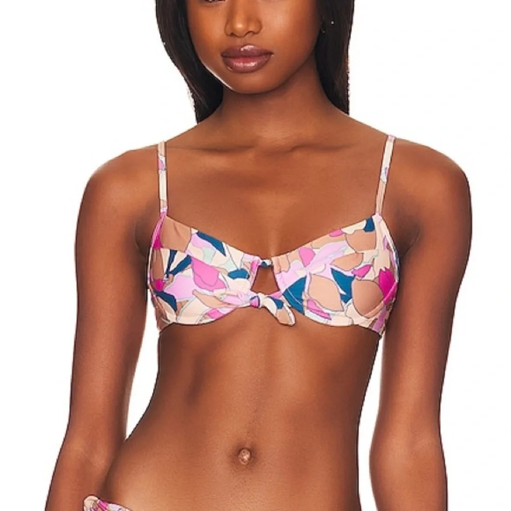L*SPACE Rose Underwire Bikini Top Small Floral Pink Balconette Swimwear Revolve